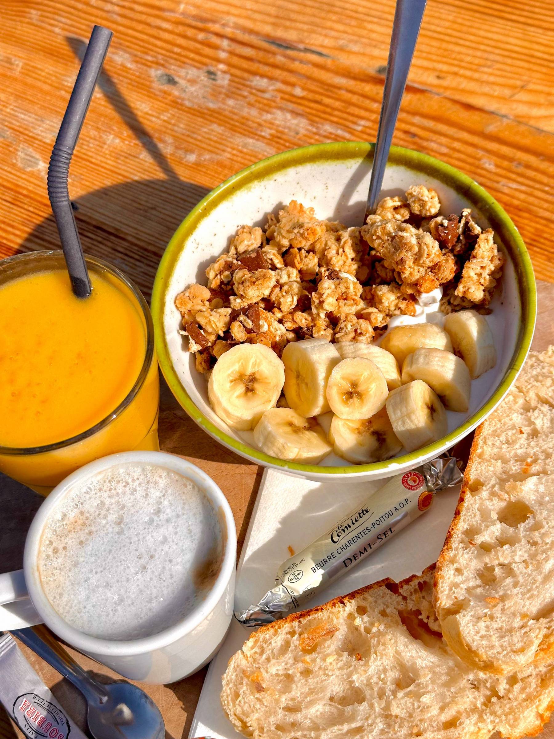 prendre le petit dejeuner à lacanau océan