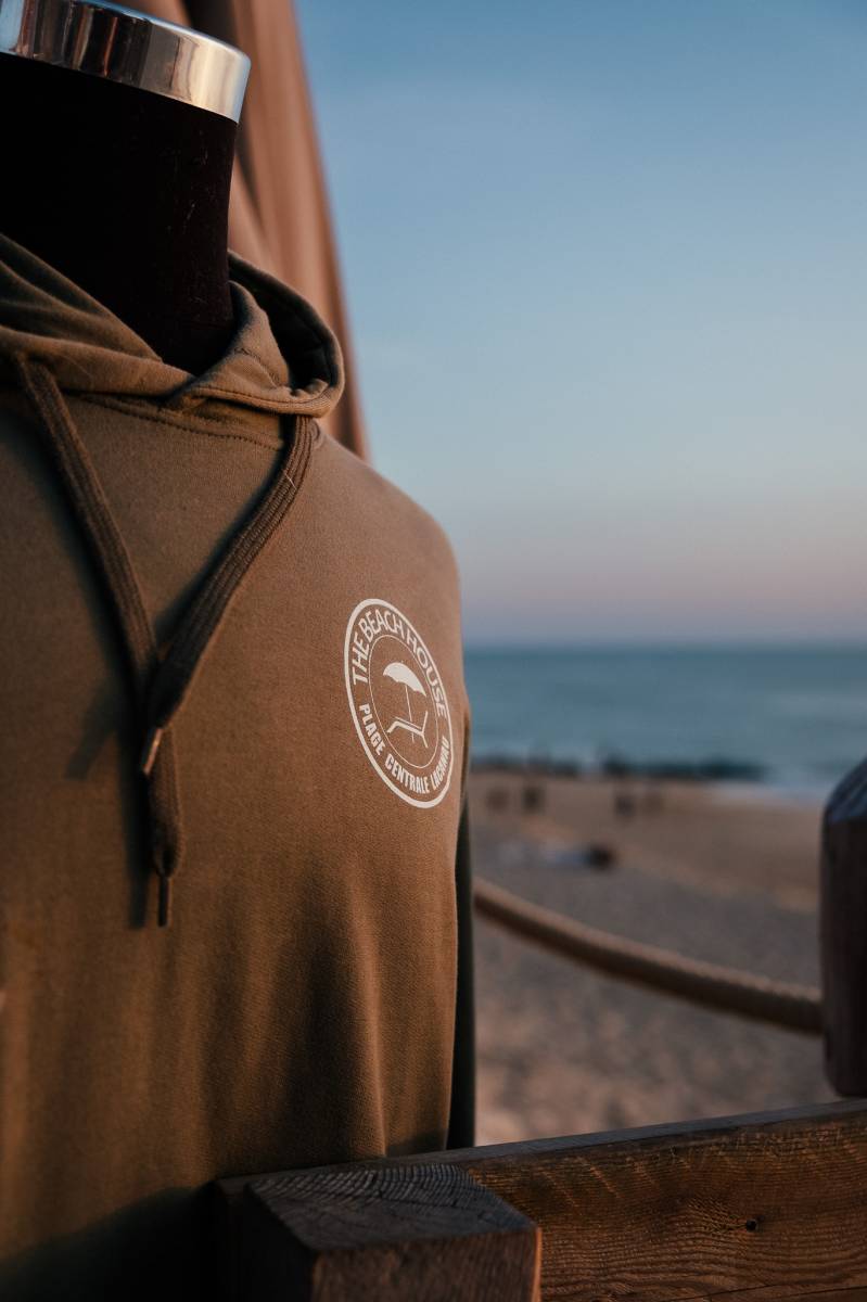 Collection 2026 The Beach House : le merchandising surf incontournable à Lacanau