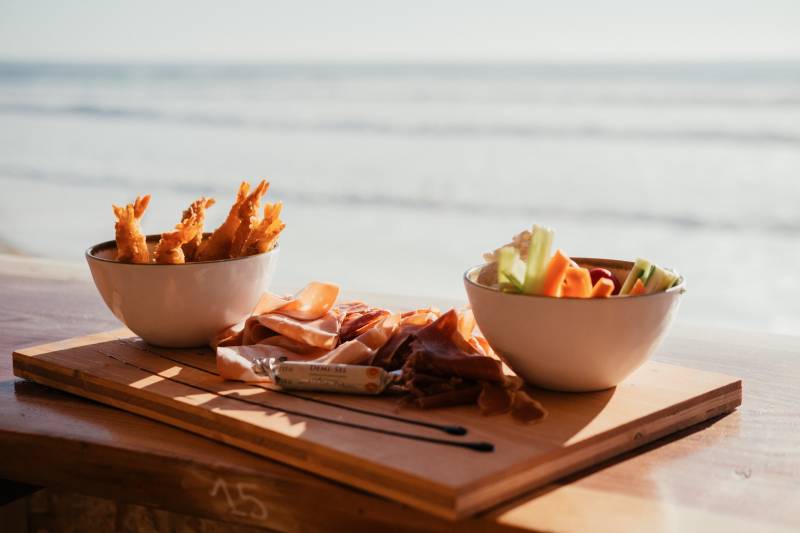 où manger des tapas à Lacanau Océan avec vue sur l'océan en bord de plage