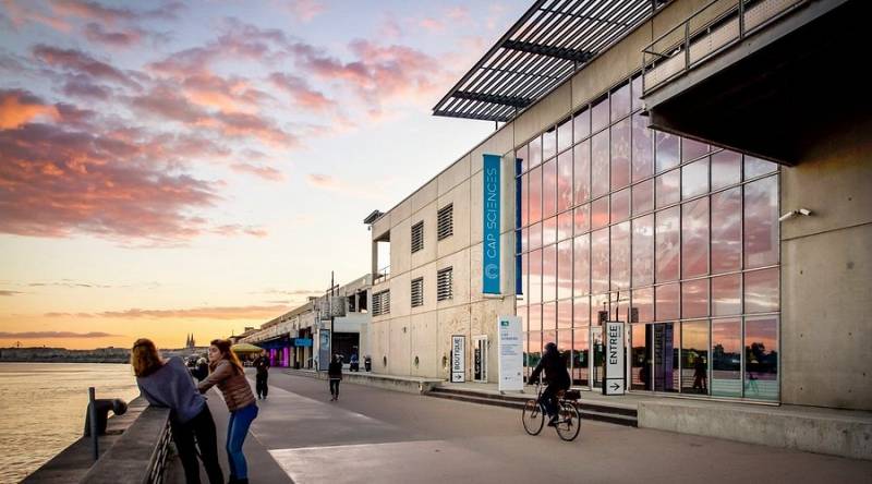 plongez dans l’univers fascinant des sciences